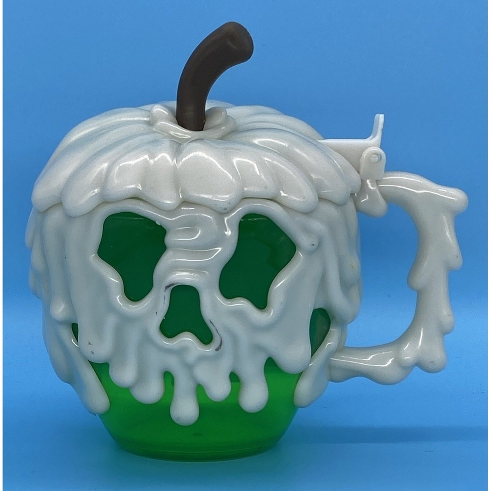 Disney Parks Poison Apple Stein Green Glow in the Dark Snow Whiteโ Mug Halloween